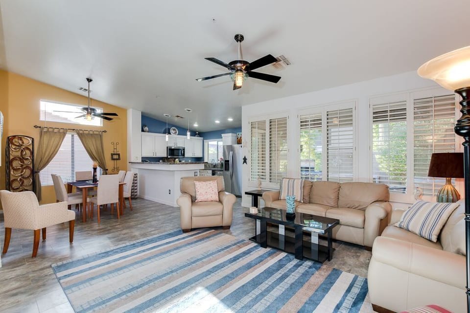 Large living space with dining for 6+.