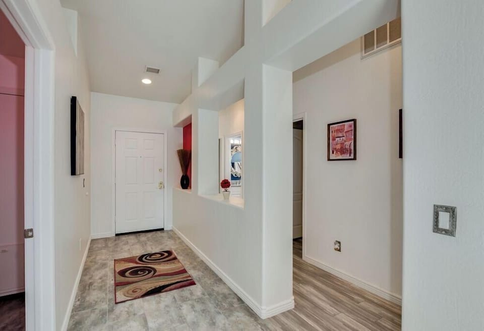 Split floor plan for maximum privacy.