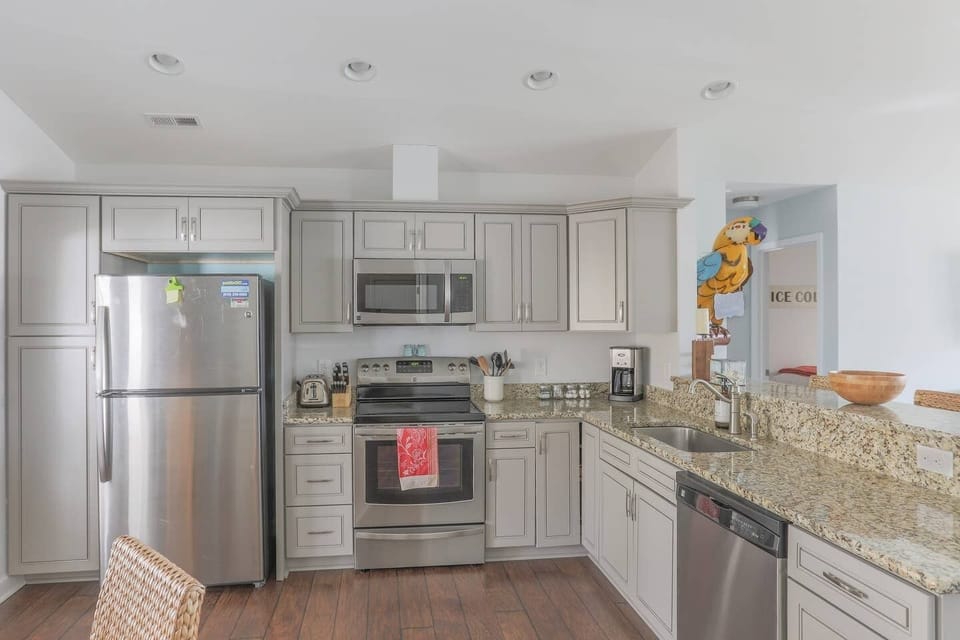 A new kitchen with everything you would need on vacation.