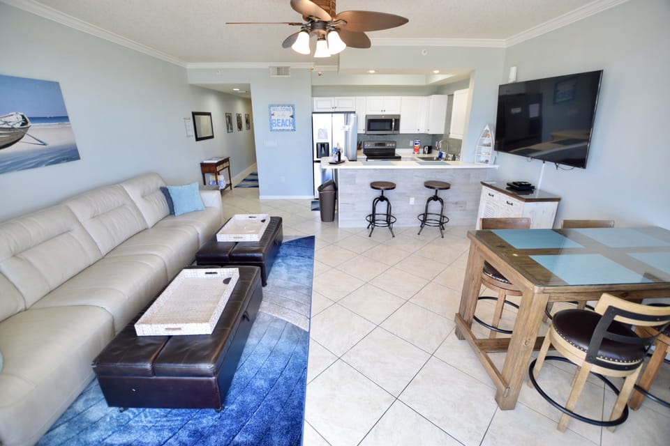 Destin West Gulfside #605: Living Room