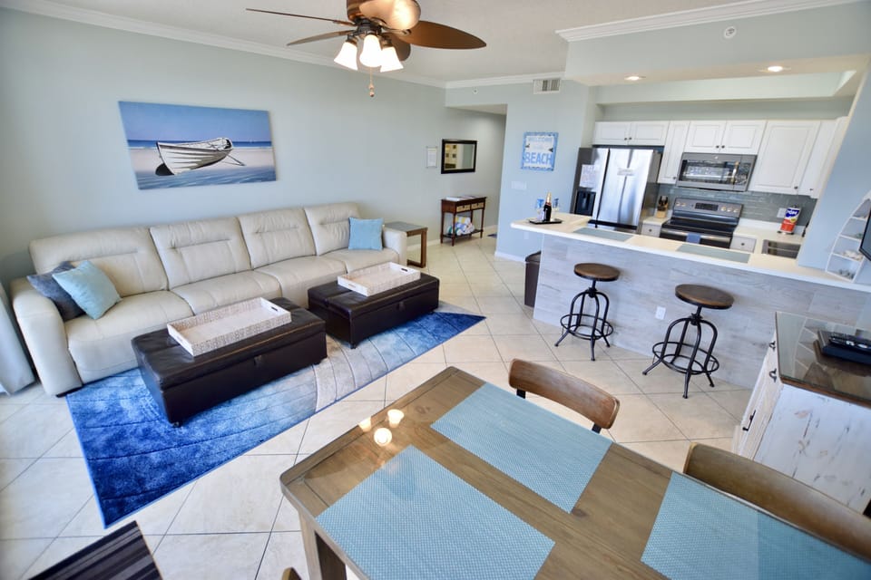 Destin West Gulfside #605: Living Room