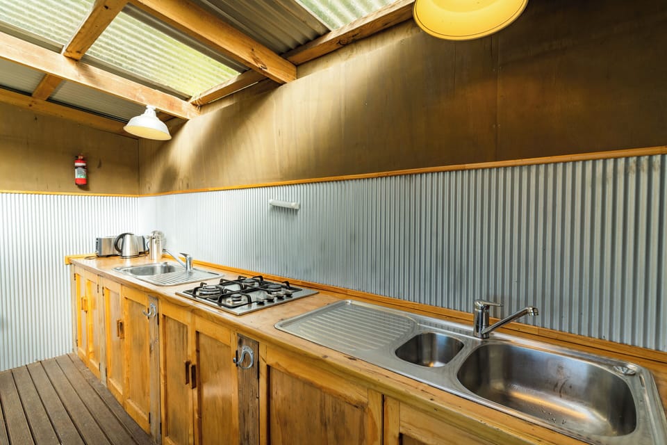 Guest Shared Kitchen 