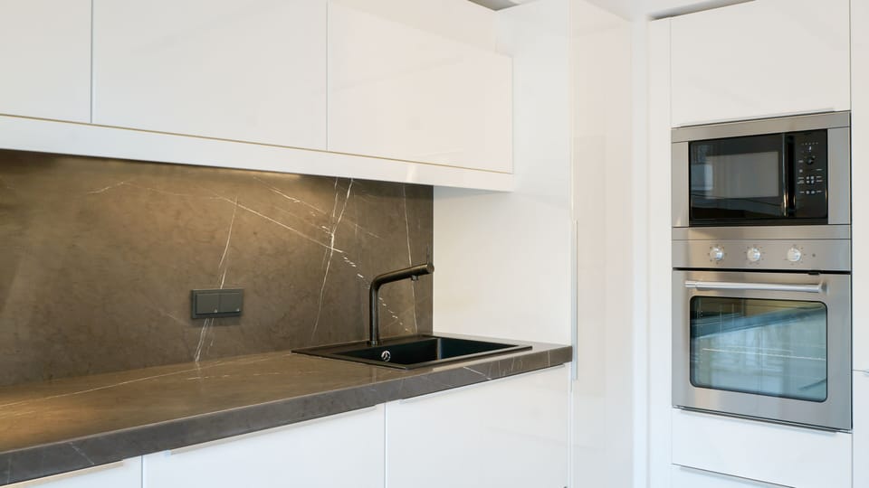 Kitchen dressed with amazing black marble! 