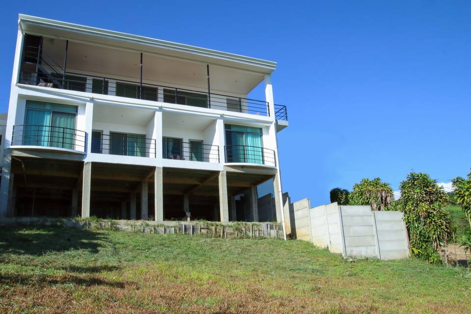 View of the entire building from the yard. 