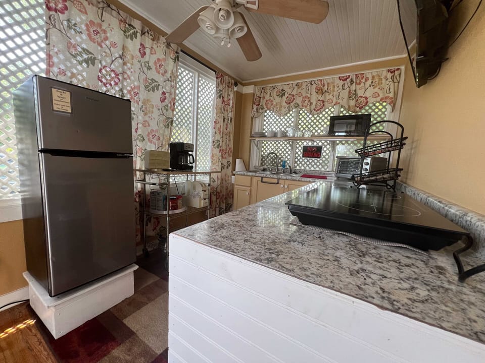 Kitchenette
