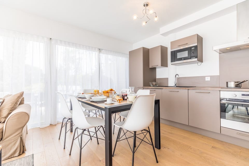 Featuring light and welcoming decor, you will feel completely at peace.
