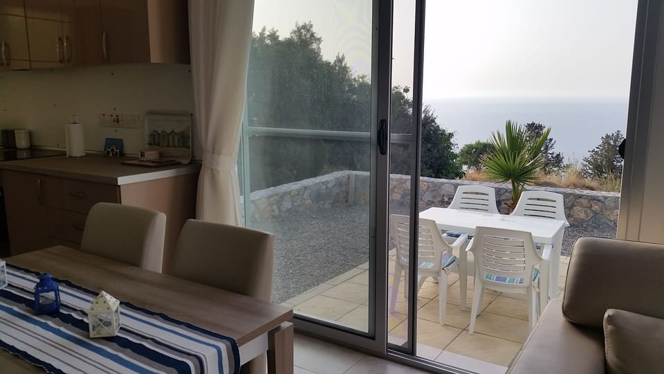 Dining Alfresco with lovely sea views