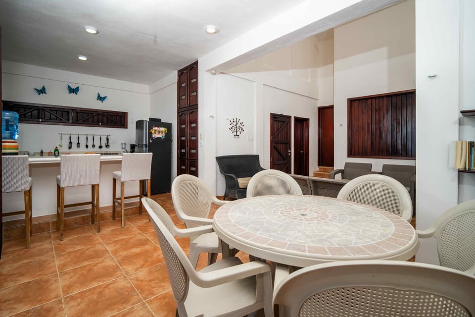 Dining & Kitchen