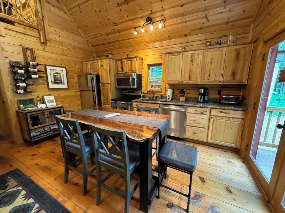 Dining table seats 6
