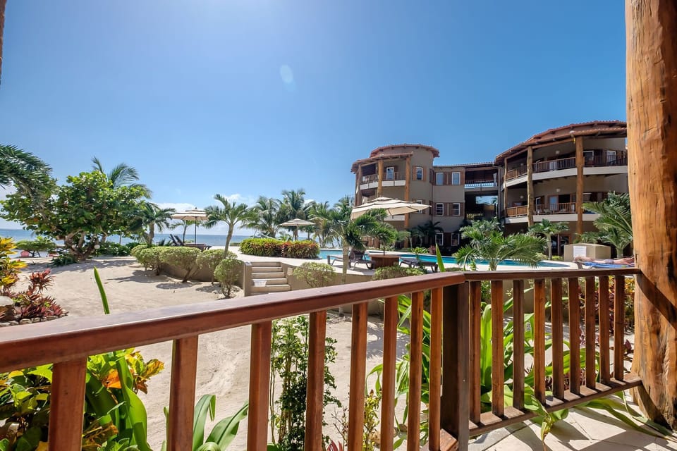Indigo Belize 4A Beach Front Living