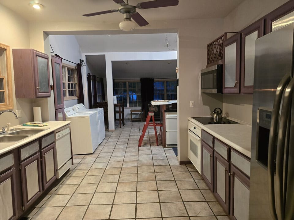 kitchen looking toward entertainment room