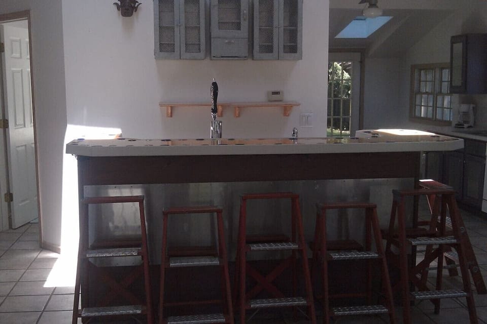wet bar