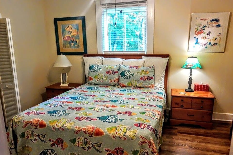 Queen bedroom set