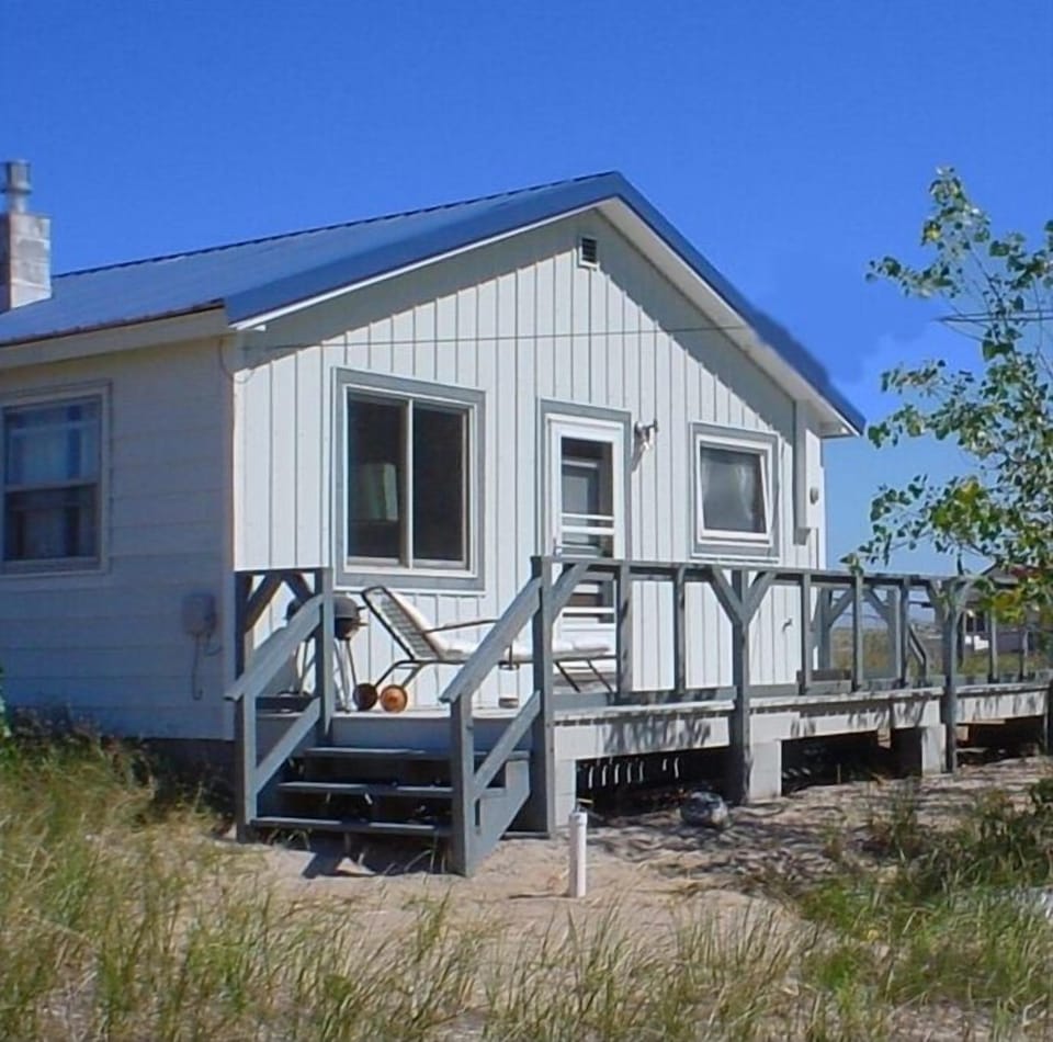 Front of cottage facing Coast Guard Pointe Street