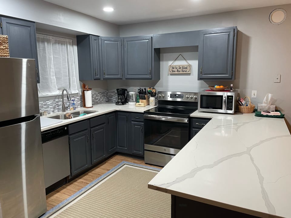 Recently updated kitchen with everything you need to make a home cooked meal. 