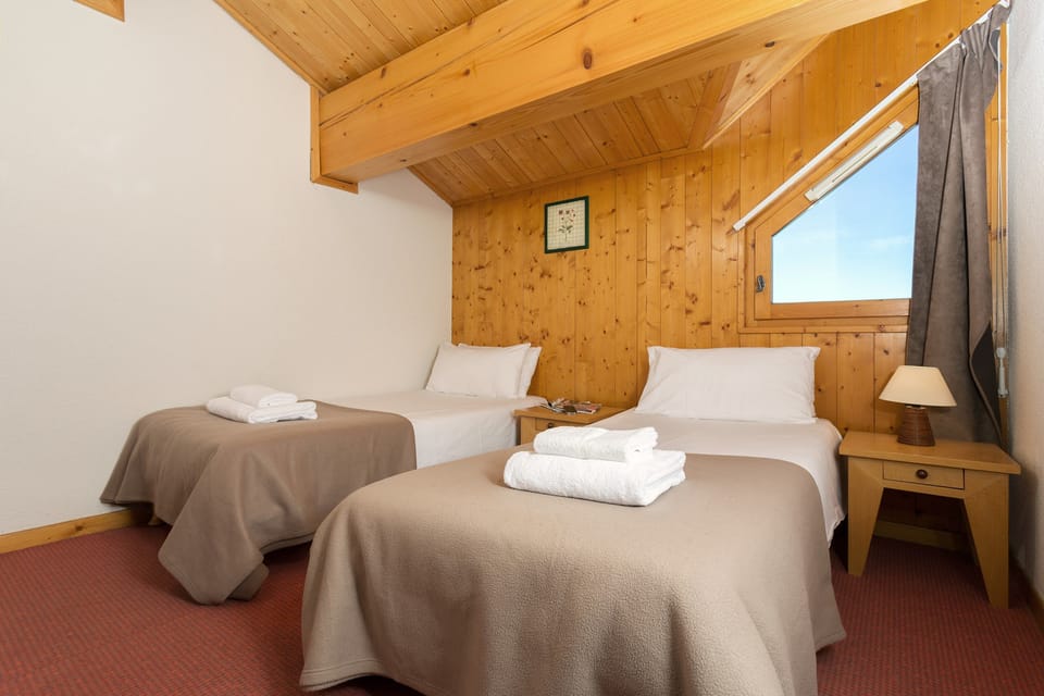 Drift to sleep in the 4 bedrooms with either a Double bed or 2 Single beds - let us know what you prefer!