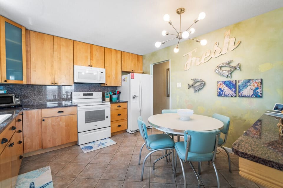 Breakfast nook inside kitchen.