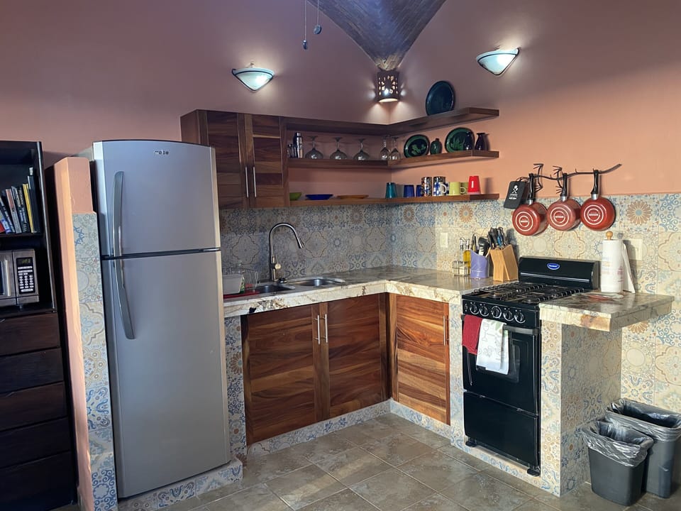 La Estrella- full kitchen 