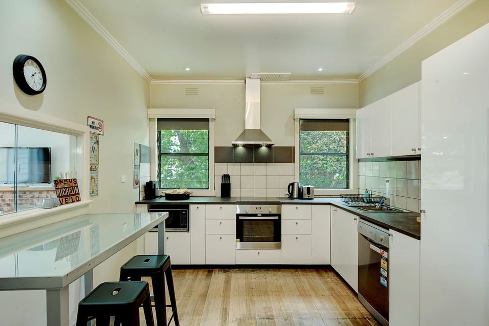 Fully equipped kitchen