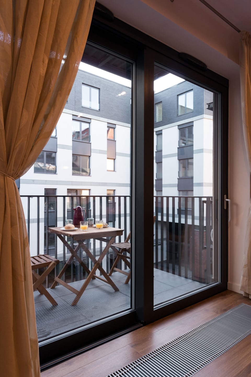 balcony