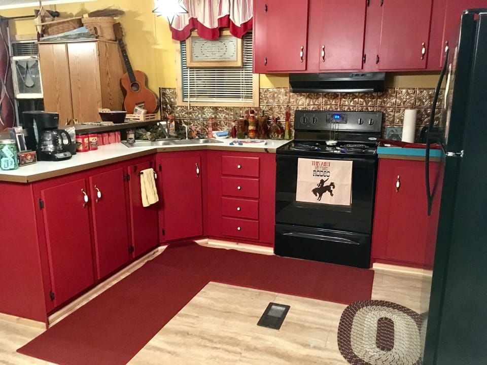 Large kitchen complete with everything you need! Breakfast items included!