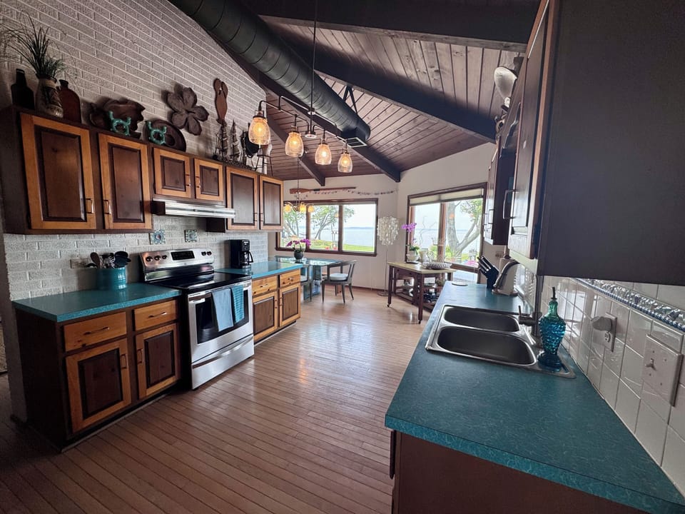 kitchen  with dining area
