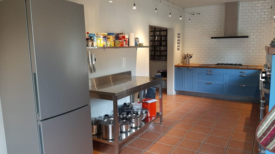 Another view of the kitchen