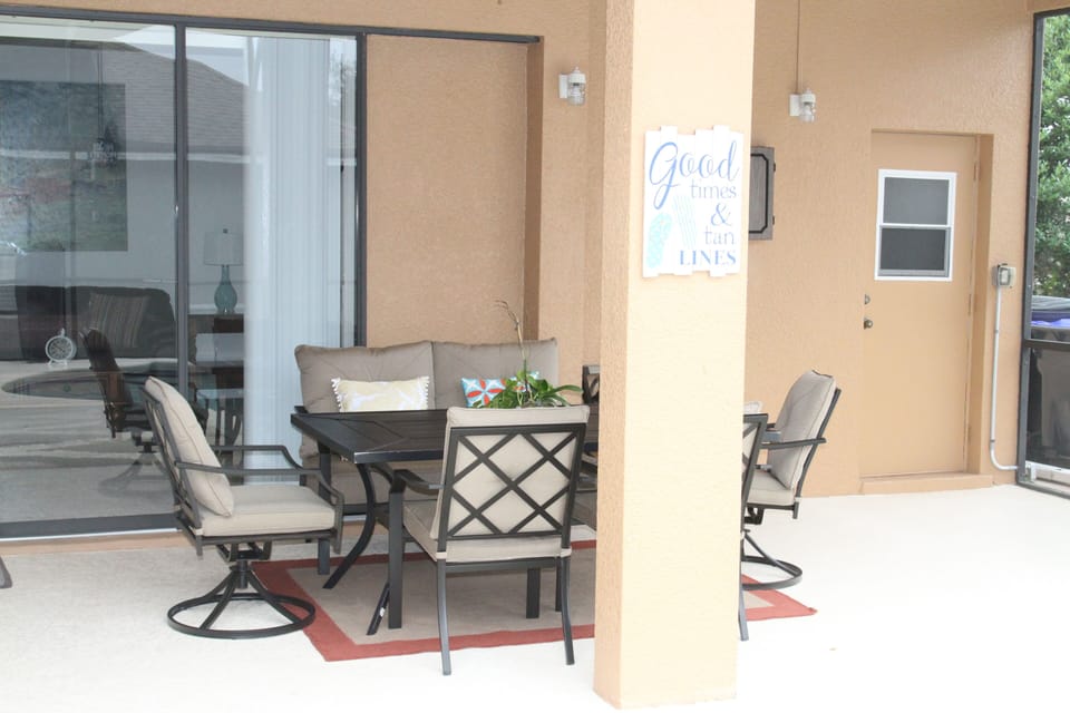 Outdoor dining