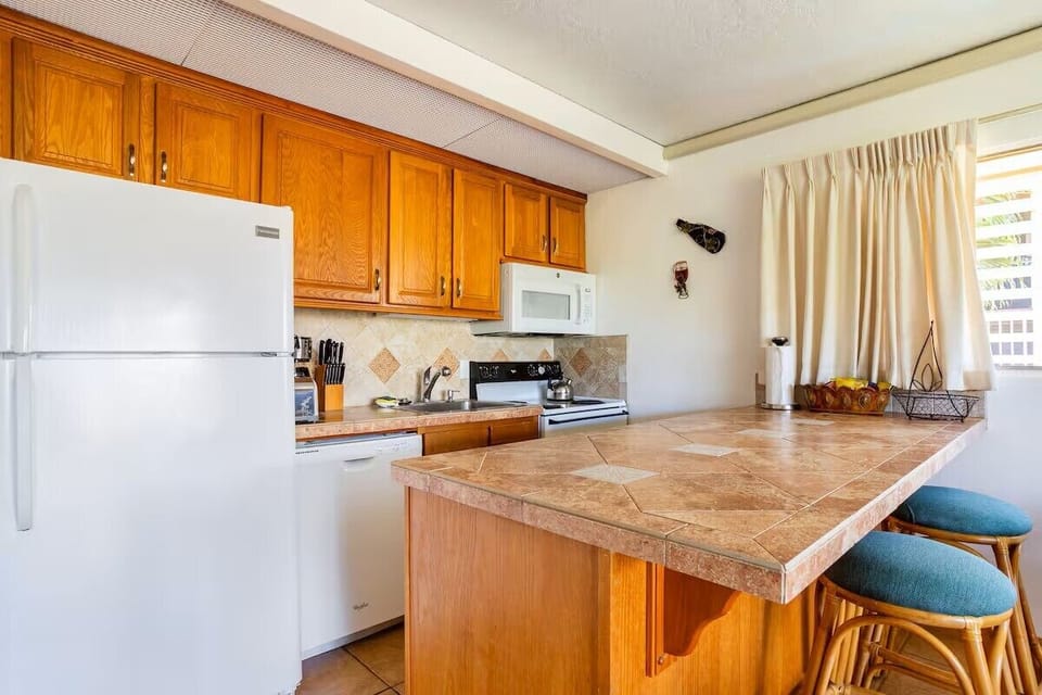 Fully stocked kitchen.  Starter coffee & tea supplies provided.  