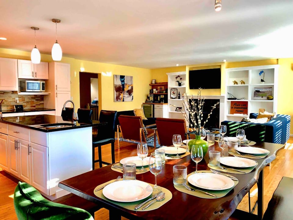 Open concept main room... great gathering space for families and friends!