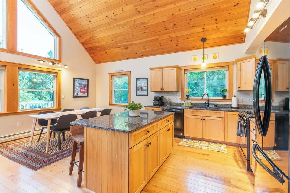 Kitchen and dining area