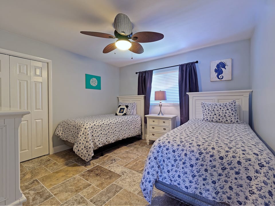 Note: Luxury, heated pool and Jacuzzi will be ready by December 2017.