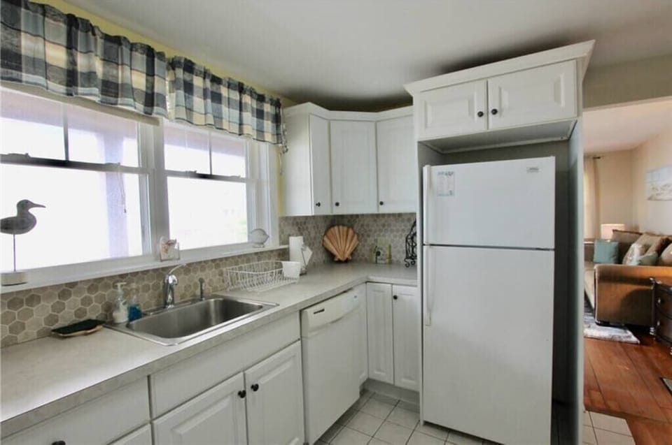 kitchen, dining, group dining, fully equipped, family meals