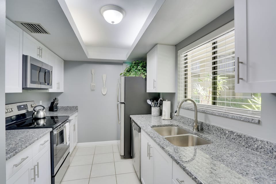 Kitchen | Cooking Basics | Dishware/Flatware