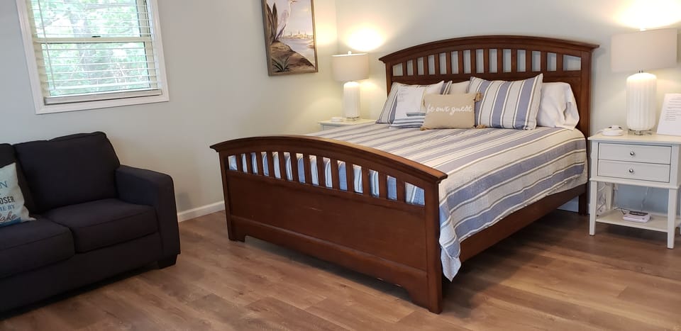 Captains quarter room #1 w/king, full sofa sleeper. Bath..Slider to hot tub deck