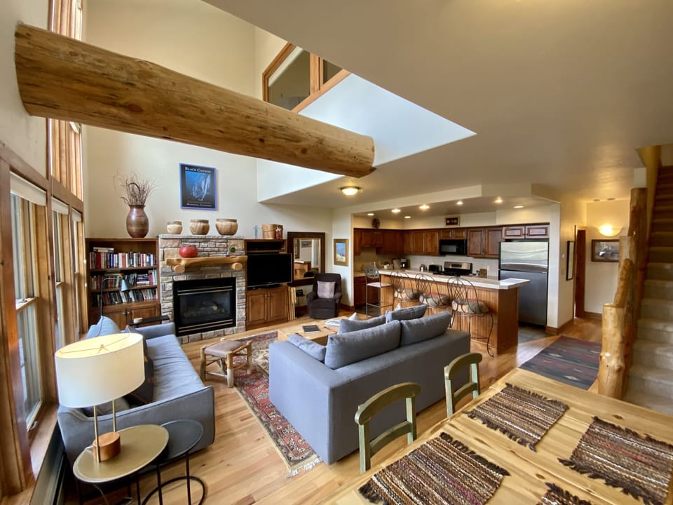 Living room/Dining/Kitchen