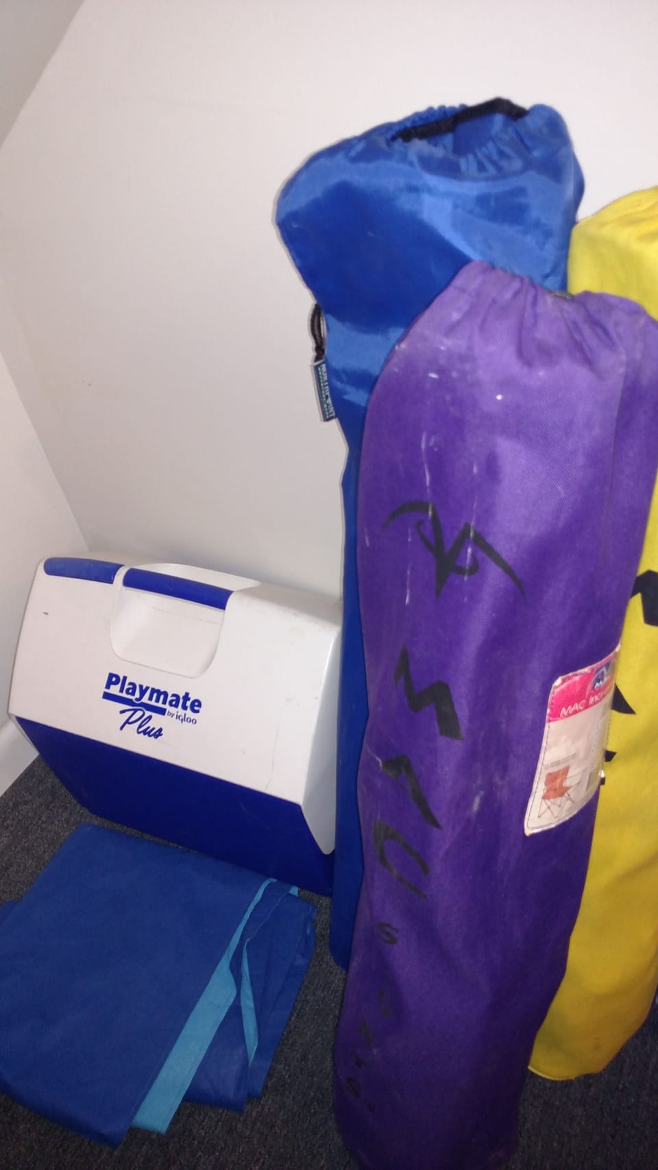 Beach goodies! Umbrella, Chairs, cooler and blanket.