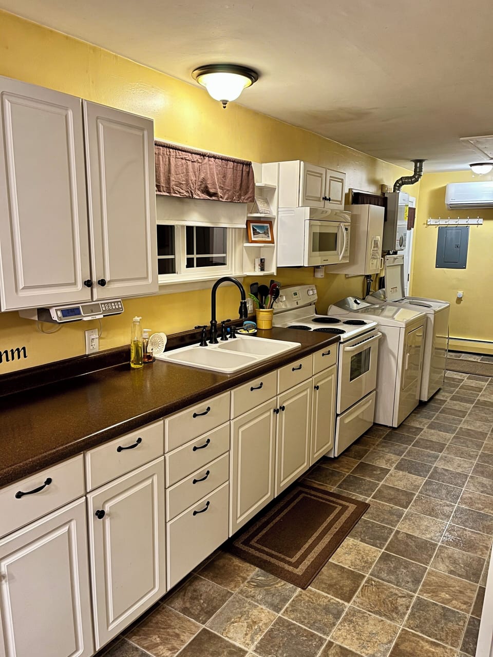 Fully-equipped kitchen has everything you need except food!