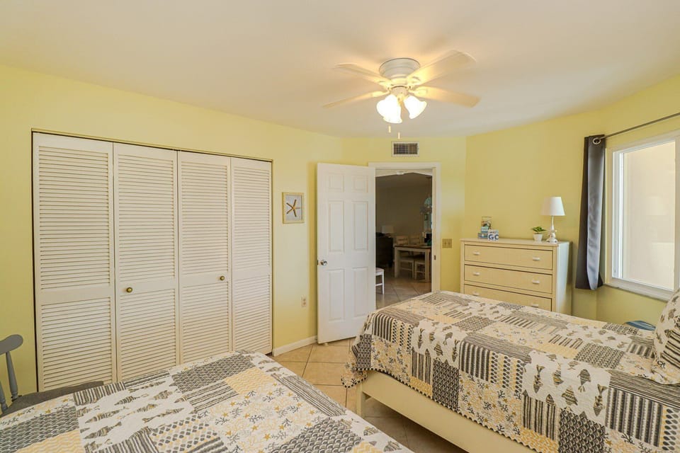 St. Augustine Beach Rentals Guest Bedroom