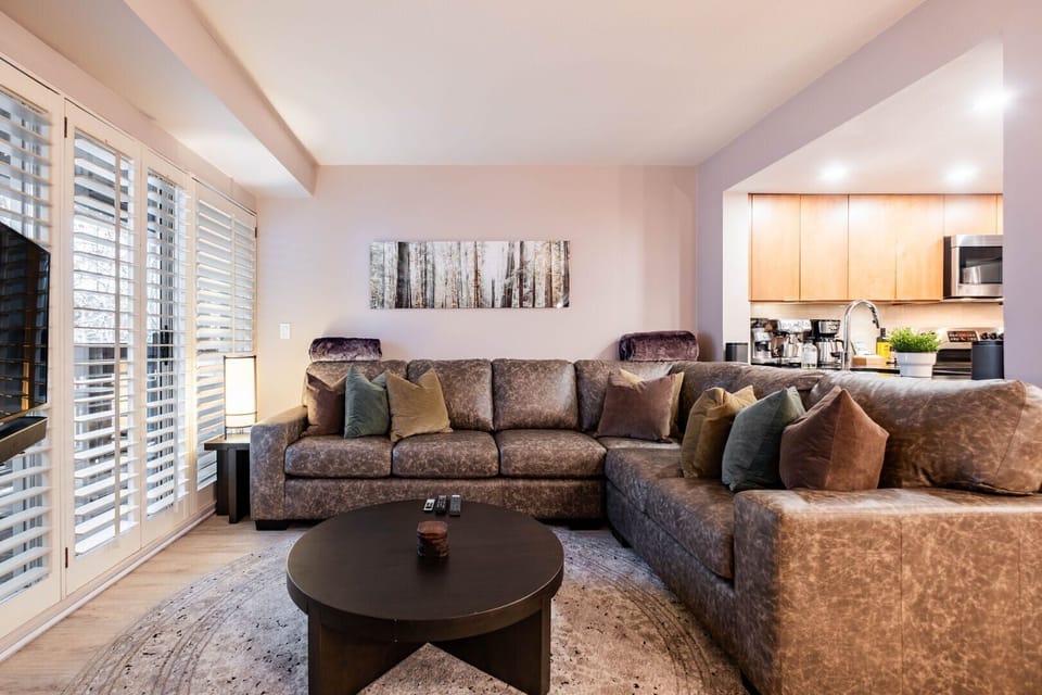 Living area: Smart TV