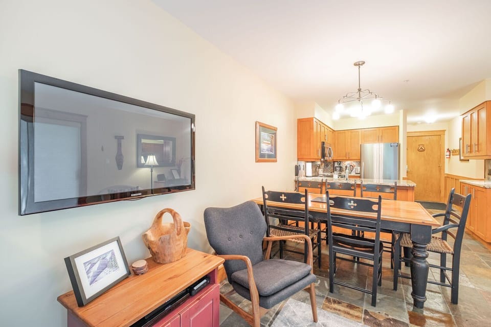 Living and dining area