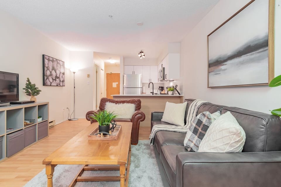 Property #211: Open floor plan