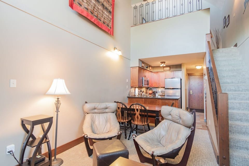 Property #303: Open floor plan