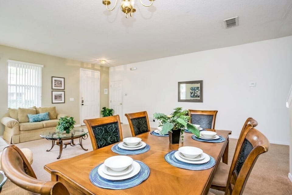 Dinning room table