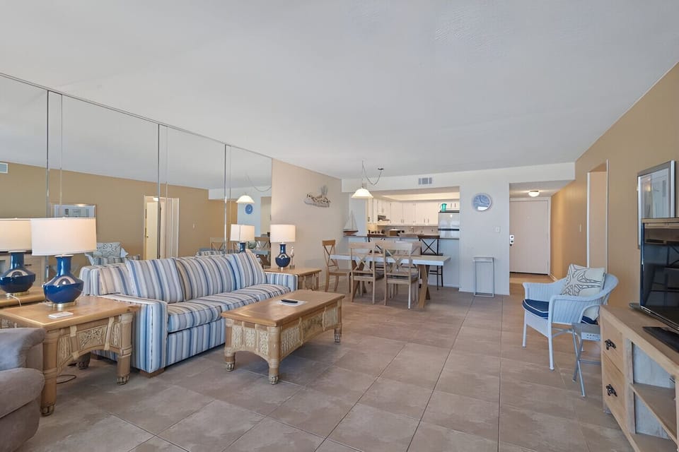 View of the living, dining, and kitchen areas