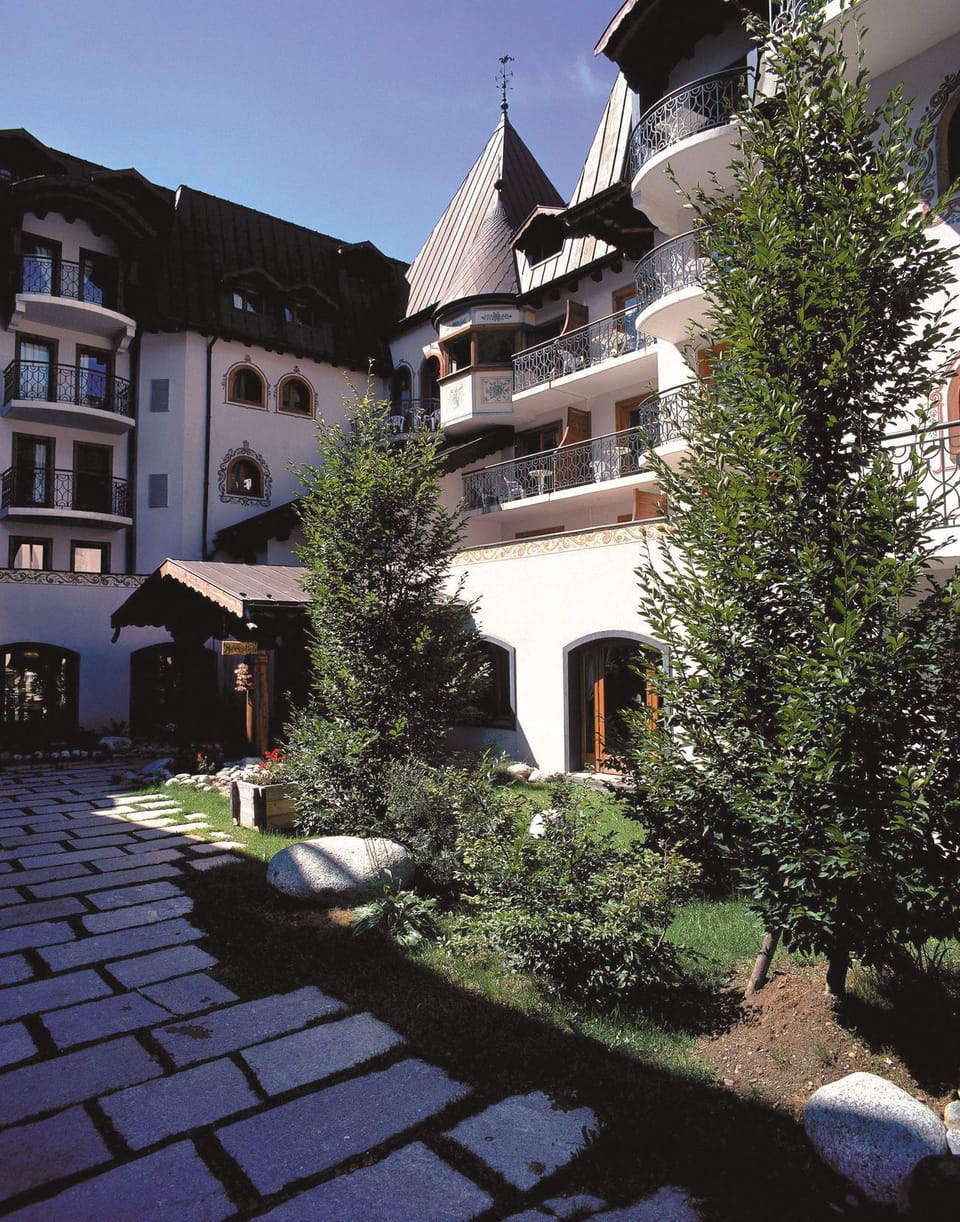 Pathways that are perfect for an energizing stroll in the morning.