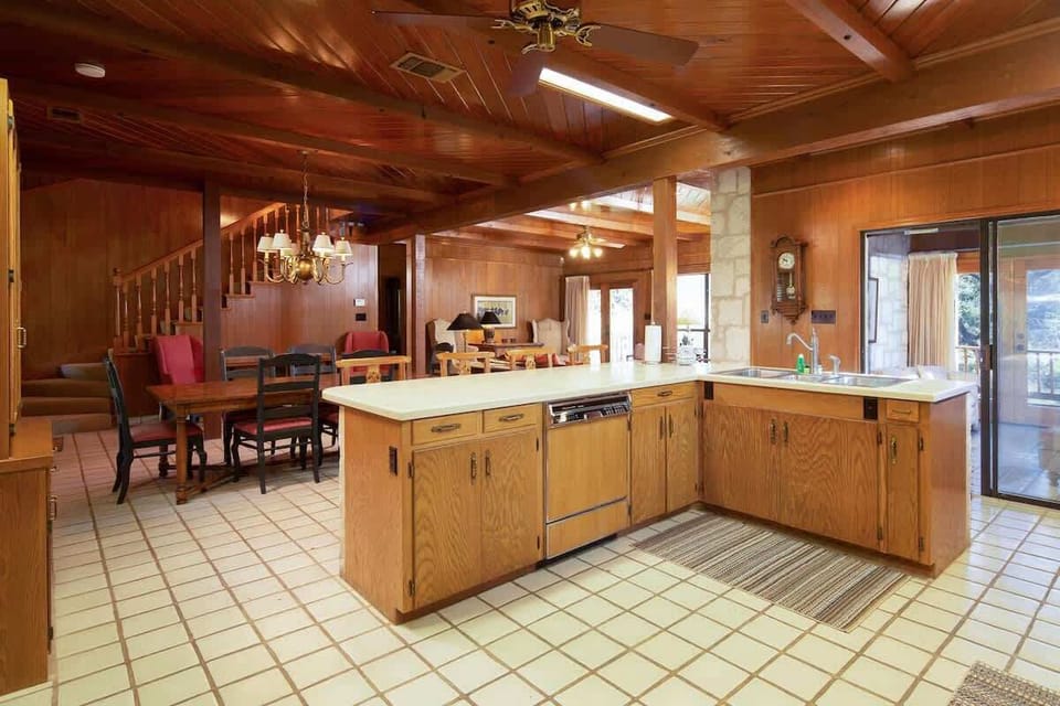 open kitchen 