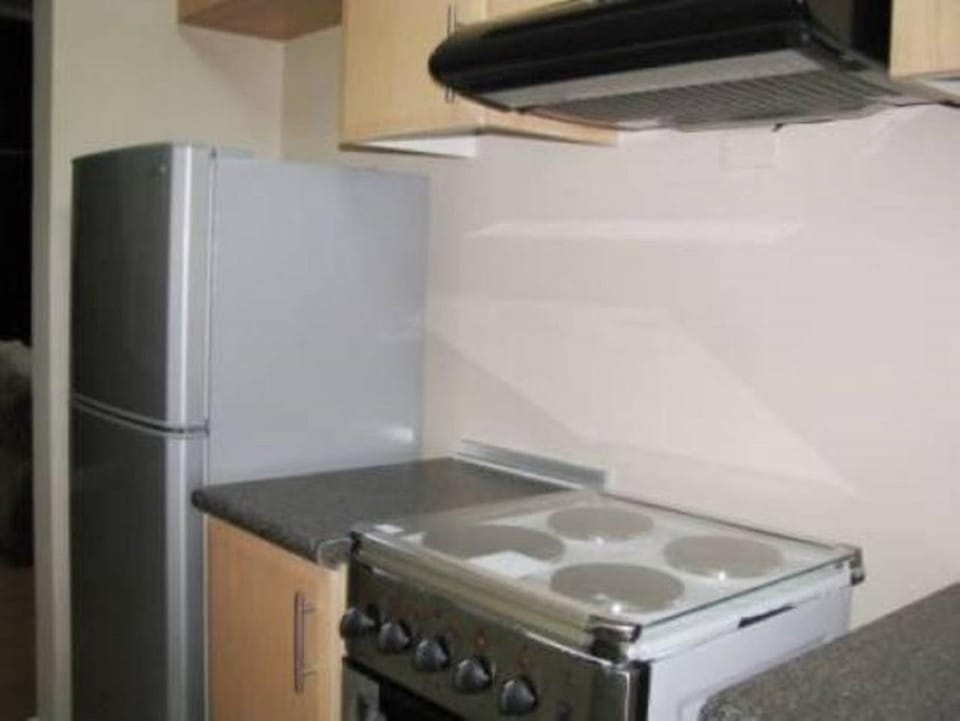 Kitchen Ref and electric range