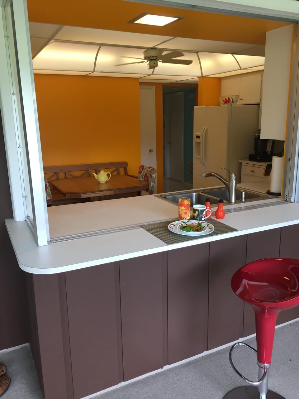 The kitchen pass through to the lanai.