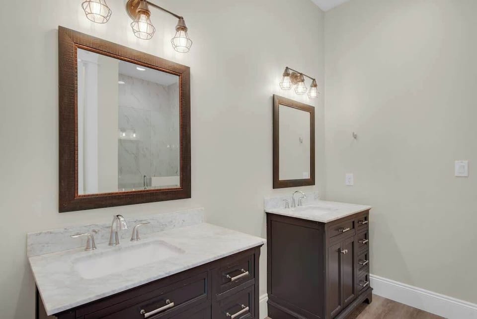 Modern Crisp Dual Vanities